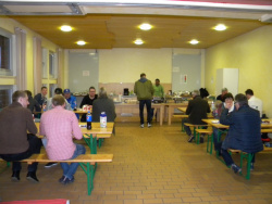 - Nach erfolgter Blutspende wurde zu einem leckeren Imbiss eingeladen.